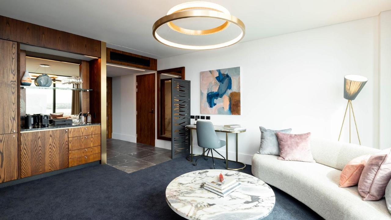 Horizon By Skycity Auckland Exteriör bild A suite at the hotel