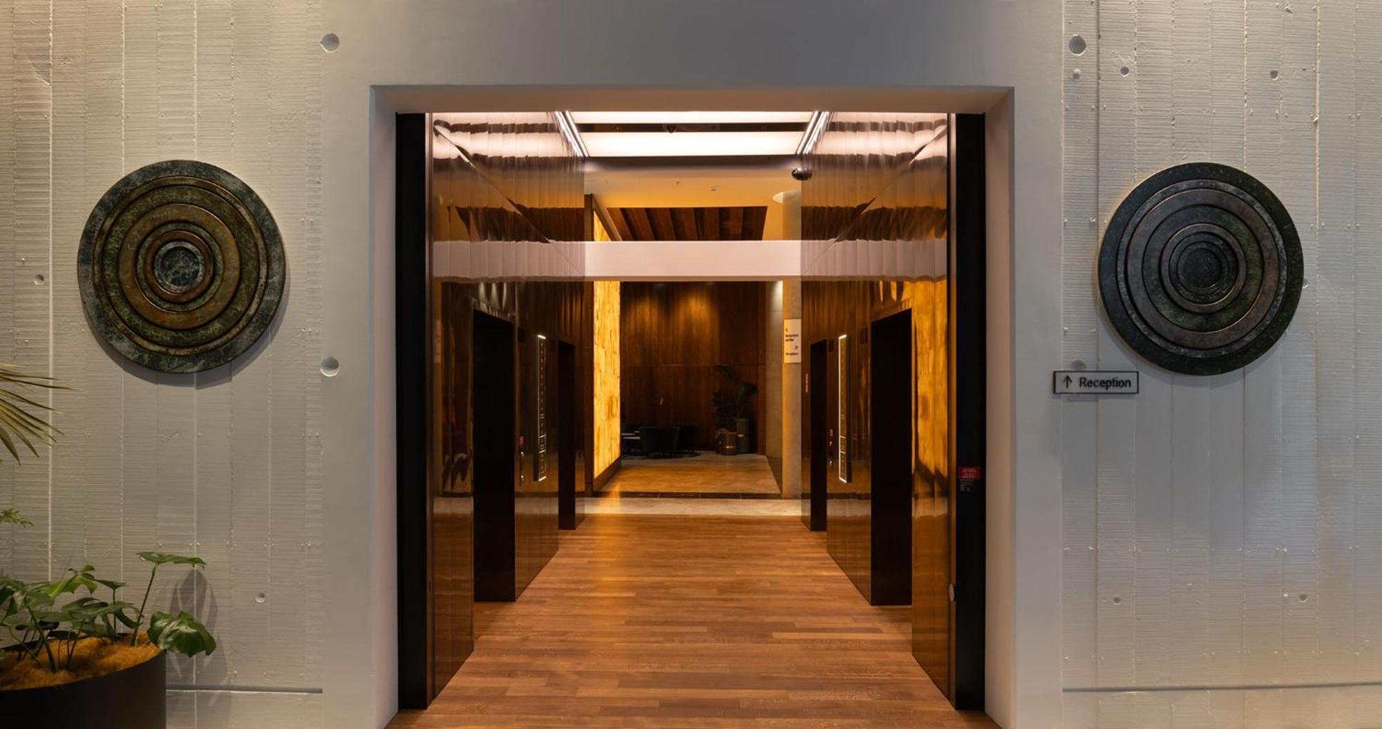 Horizon By Skycity Auckland Exteriör bild The interior of the hotel