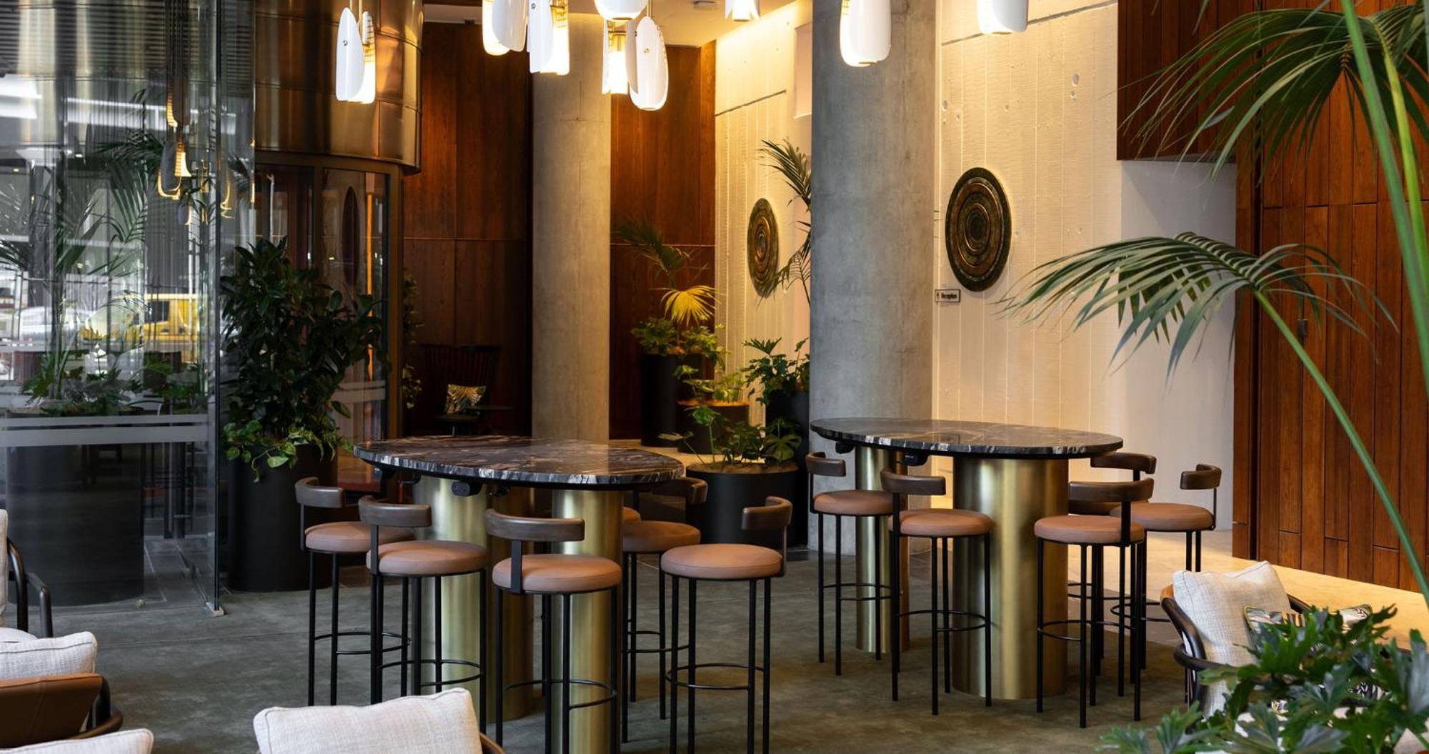 Horizon By Skycity Auckland Exteriör bild The interior of the restaurant